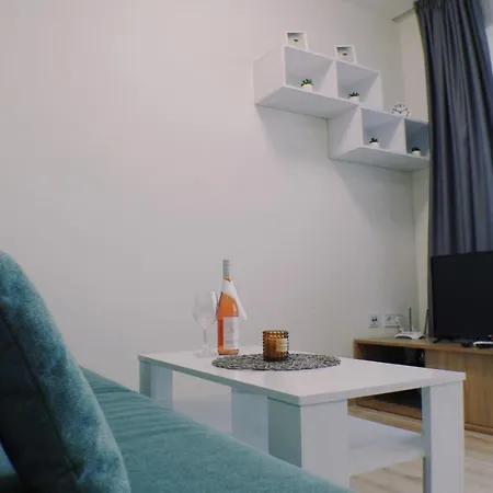 Modern & Peaceful 1Br Apartment With Free Parking Очна Клиника Света Петка Умбал Света Марина С Голяма Ъглова Тераса דירה *