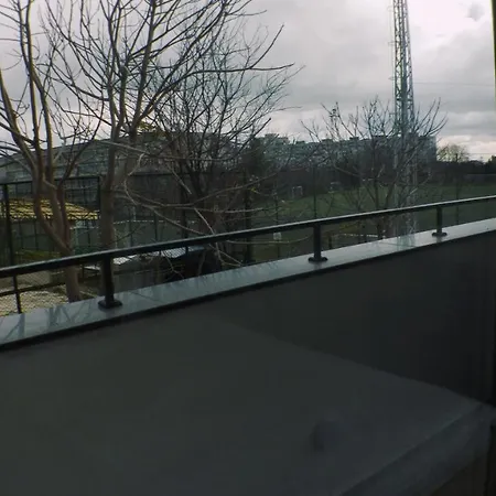 Modern & Peaceful 1Br Apartment With Free Parking Очна Клиника Света Петка Умбал Света Марина С Голяма Ъглова Тераса וארנה