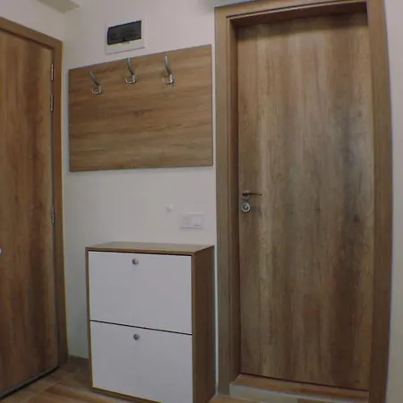 Apartment Modern & Peaceful 1Br Apartment With Free Parking Очна Клиника Света Петка Умбал Света Марина С Голяма Ъглова Тераса *