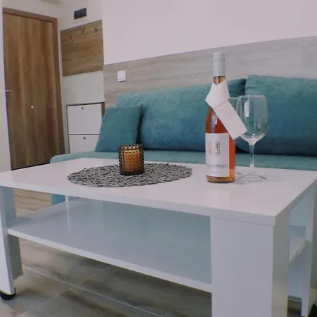 Modern & Peaceful 1Br Apartment With Free Parking Очна Клиника Света Петка Умбал Света Марина С Голяма Ъглова Тераса *